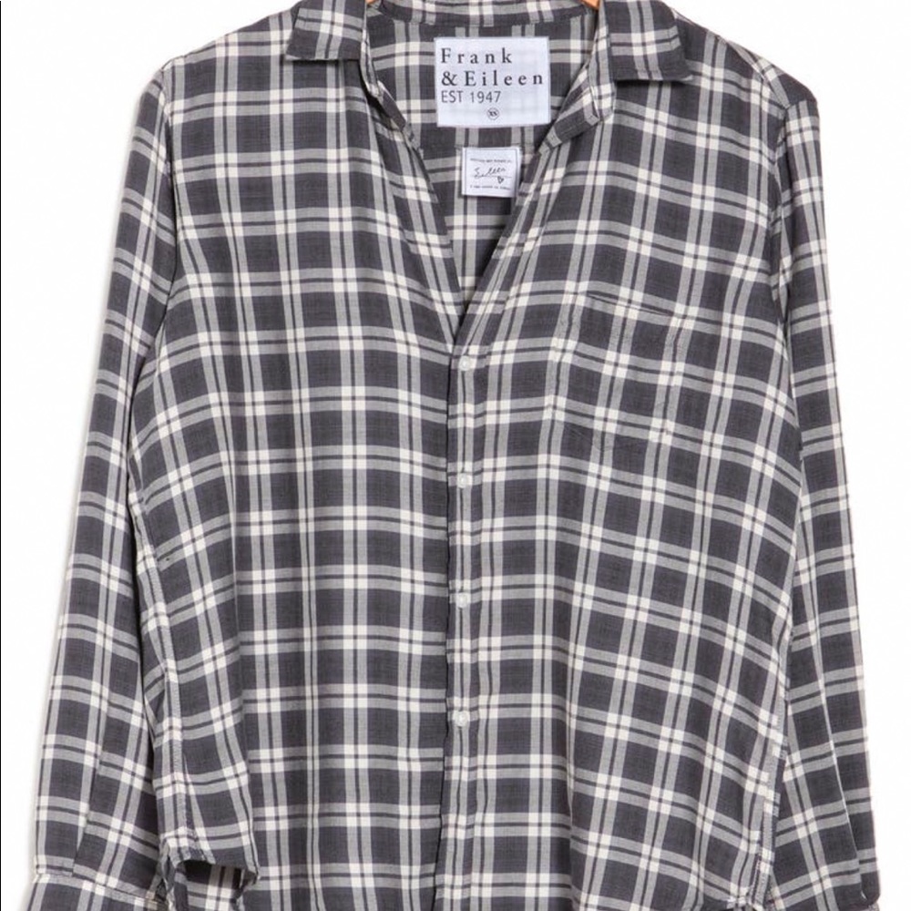 FRANK & EILEEN BUTTON DOWN TOP
